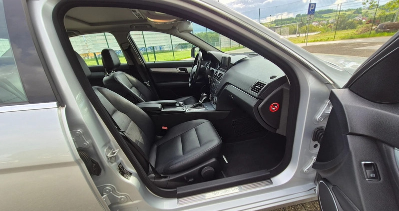 Mercedes-Benz Klasa C cena 32500 przebieg: 218000, rok produkcji 2009 z Dynów małe 742